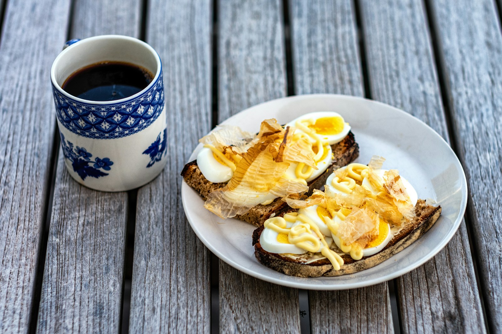 Яичница по-студенчески — быстрый завтрак