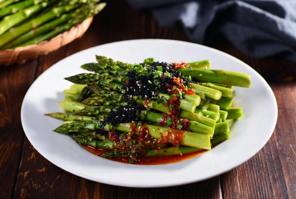 Спаржа по-сычуаньски — острая закуска