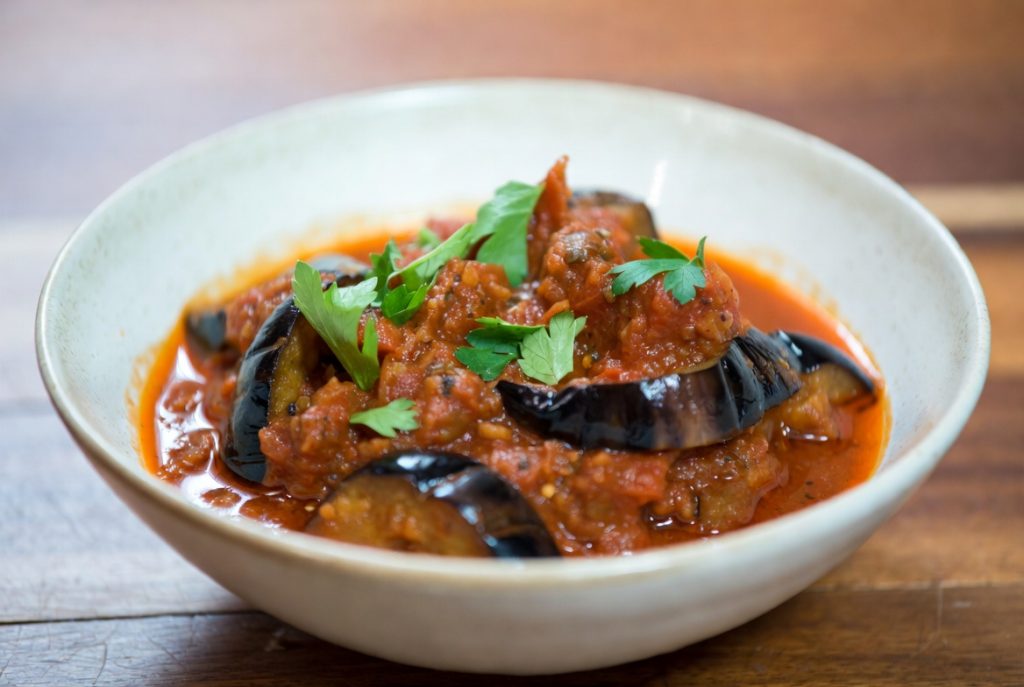 Баклажановая томатная подлива